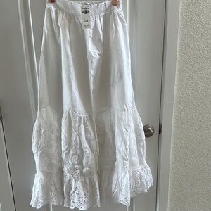 Abercrombie & Fitch White Lace Maxi Skirt NWT